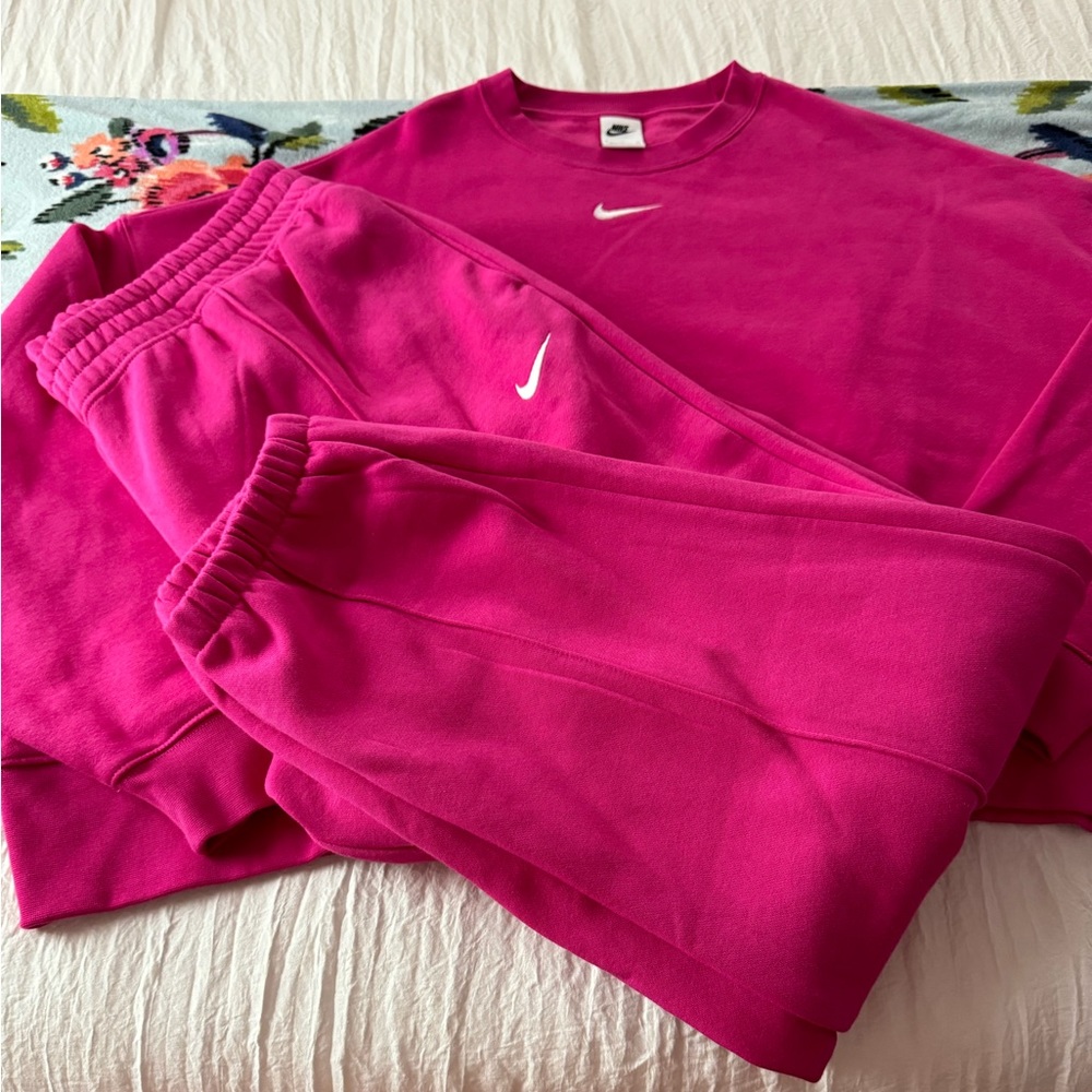 Nike Sweatsuit